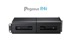 Einer der Grafikkarten-Slots kann auch mit Speicher gefüllt werden. (Bild: Promise Technology)