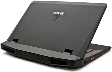 Der ROG G70 war das erste Modell mit dem ikonischen Fearless-Eye-Logo.