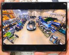 Auf der Suche nach Titan zerlegt Zack Nelson vom JerryRigEverything's Youtube-Channel das Samsung Galaxy Z Fold8.