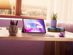 Das Lenovo Idea Tab Pro Gen 2 wird mit einer weißen Tastaturhülle samt Trackpad angeboten.