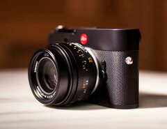 Das Leica Noctilux-M 1.2/35 ASPH. ist sehr kompakt, aber relativ schwer. (Bildquelle: Leica)