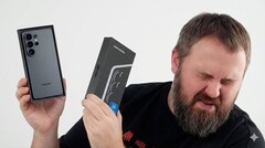 Zwei Youtuber zeigen das Samsung Galaxy S26 Ultra vor dem Launch im Hands-On, einer ist schwer enttäuscht.