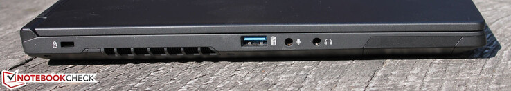 Rechts: USB-A 3.1 Gen2, Kopfhörerausgang, Mikrofoneingang