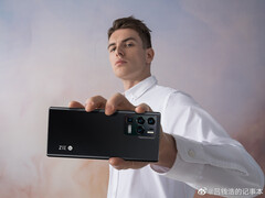 Das ZTE Axon 30 Ultra will Kunden vor allem durch seine besonders hochwertige Kamera überzeugen. (Bild: ZTE)