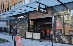 Zwei der acht betroffenen Amazon-Go-Filialen sind bereits geschlossen (Bild: SounderBruce)