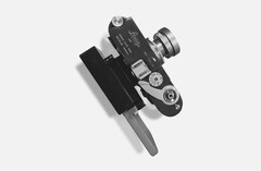 Digi Swap ersetzt den Film einer analogen Kamera mit einem Smartphone. (Bild: Digi Swap)