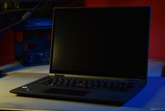 Lenovo ThinkPad X13 Yoga G3: Trotz Alder-Lake U15 lauter und weniger ausdauernd
