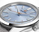 Das Grand-Seiko-Logo und der Sekundenzeiger sind in Roségold gehalten