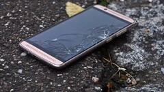 Smartphones: Hälfte der Nutzer lässt kaputte Handys reparieren, Forderung für ermäßigten Mehrwertsteuersatz.