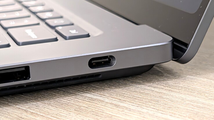 Der Surface Laptop Ultra könnte den ersten magnetischen USB-C-Port erhalten.