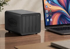 Das TerraMaster D8 Hybrid 2 NAS kann bis zu vier Festplatten und vier SSDs aufnehmen