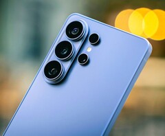 Der Nachfolger des abgebildeten Galaxy S26 Ultra soll bedeutende Kamera-Upgrades erhalten.