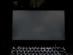 Kaum Backlight-Bleeding (hier verstärkt dargestellt)