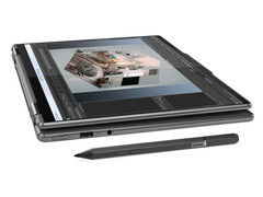 Das Yoga 7 unterstützt auch die Eingabe per Stift (Bild: Lenovo)