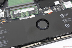 Das Razer Blade 17 hat plötzlich einen größeren Akku. Wie funktioniert das?