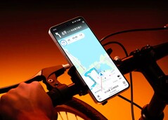 Das Oppo K15 Pro+ setzt auf ein Display mit einer vollflächigen Helligkeit von 1.800 Nits.