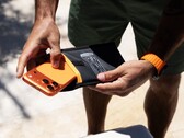 Die UAG Phone Recovery Pouch soll Smartphones besonders effektiv trocknen.
