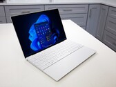 Zu hohe Lagerbestände sollen über die nächsten Monate zu niedrigeren Preisen für PCs und Laptops führen. (Bild: Dell / Microsoft)
