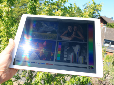 das Apple iPad Pro 12.9 in der prallen Sonne