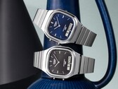 Die Retro-Analog-Digital-Uhren Casio AQ-240E-1A und AQ-240E-2A2 mit schwarzen bzw. blauen Sunburst-Zifferblättern, nebeneinander abgebildet.
