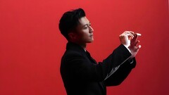 Das am 1. März im Rahmen des MWC erwartete Honor Magic V6 zeigt sich erstmals in den Händen eines bekannten chinesischen Schauspielers.