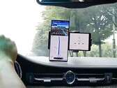 Das LG "Wing" bietet ein kleineres Zweitdisplay, um zwei Apps gleichzeitig nutzen zu können. (Bild: Android Authority)