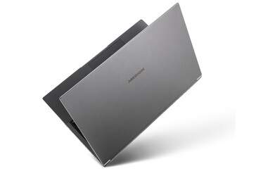 Mit einem Gewicht von 1,76 kg ist das Notebook weder besonders dünn, noch dick (Bild: Medion)