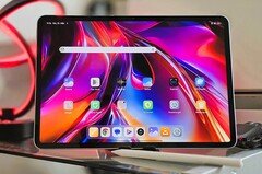 Das Xiaomi Pad 7 inkl. Tastatur gibts bei zwei großen deutschen Elektro-Händlern jetzt für 299 Euro (Bildquelle: Marcus Herbrich)