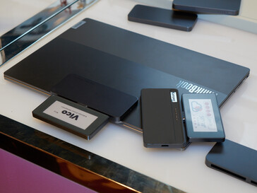 Zwei E-Ink-Display-Prototypen. (Foto: Andreas Sebayang/Notebookcheck.com)