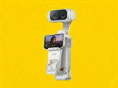 Die abnehmbare Fernsteuerung der Insta360 Luna Ultra beherbergt das OLED-Display