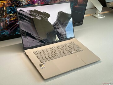 Asus Zenbook A16