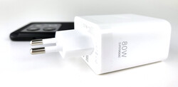 modulares 80-Watt-Netzteil des OnePlus 10 Pro