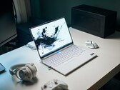 GeForce RTX 5070, Core Ultra 9, 32 GB RAM, 1-TB-SSD, 2.5k-OLED: Lenovo Legion 7 16IAX10.