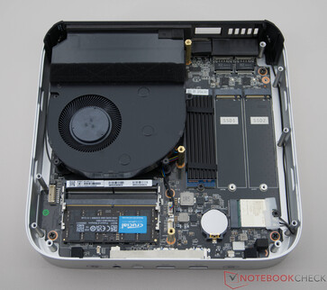 Minisforum AI X1 Pro mit ausgebautem Netzteil