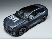 Der BMW iX3 Flow Edition kann seine Motorhaube per E-Ink-Technologie verändern.