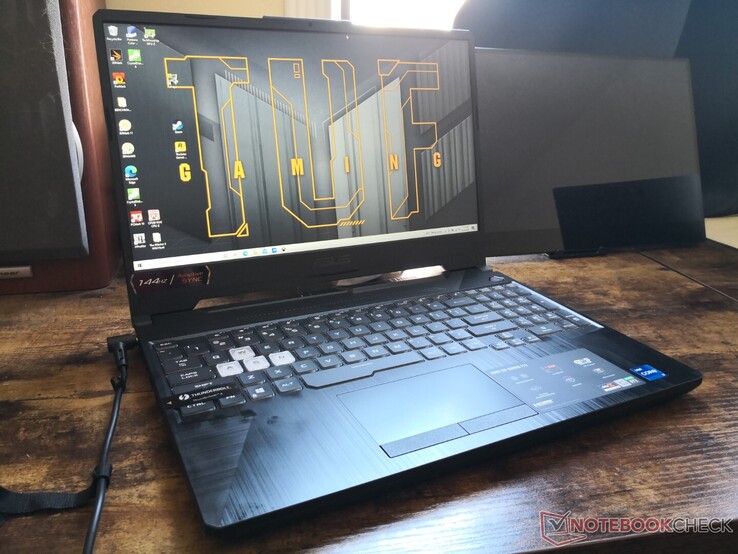 Asus TUF Gaming F15 FX506HM Laptop Test: Keine Extras, nur Performance -  Notebookcheck.com Tests