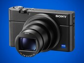 Die Sony RX100 VII kombiniert einen 1 Zoll Sensor mit einem lichtstarken Zoom-Objektiv.