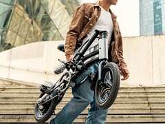 LC2: Klappbares E-Bike soll sich leicht mitnehmen lassen (Bildquelle: Jimove)