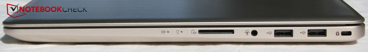 rechts: Kensington, 2x USB-A 2.0, Kopfhörer/Mikro, SD-Kartenleser, Kontroll-LEDs