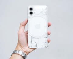 Das Nothing Phone (1) erhält im Frühling sein bisher größtes Update inklusive verbessertem Gaming-Modus. (Bild: Thai Nguyen)