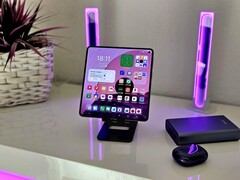 Das Oppo Find N3 Fold ist seinem Modellbruder OnePlus Open zum Verwechseln ähnlich.