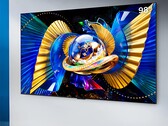 Der C10M bietet 2.304 lokale Dimming-Zonen, wobei jede LED einer eigenen Dimming-Zone entspricht. Für die Verarbeitung ist zudem ein KI-Chip zur gemeinsamen Licht- und Farbsteuerung zuständig.