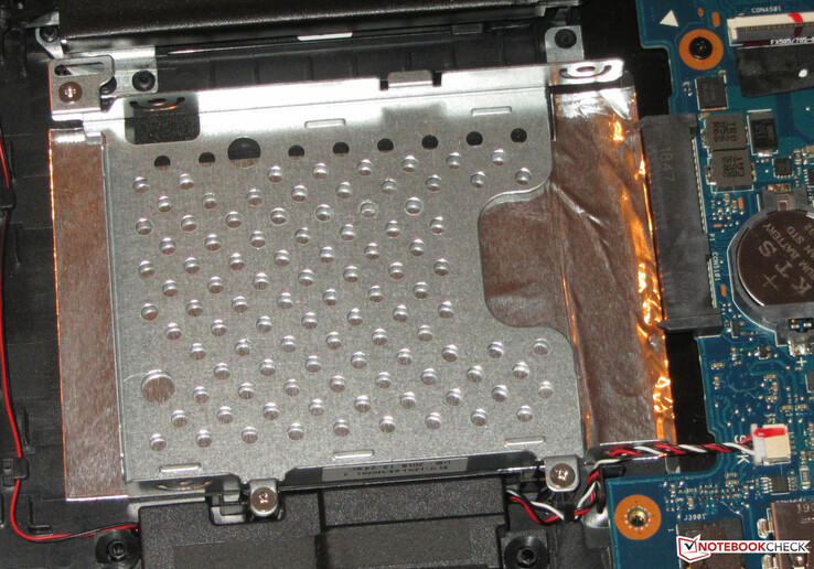 Eine 2,5-Zoll-Festplatte könnte bei Bedarf nachgerüstet werden.