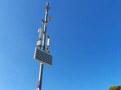 Ein Straßenmast in Barcelona. (Bild: Vantage Towers)