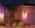 Die Govee Outdoor Wall Light sorgt für bunte Außenbeleuchtung an Wänden und Co. (Bild: Govee)