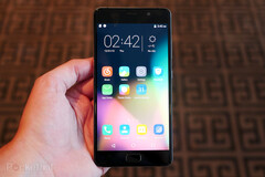 Das Lenovo P2 mit 5.100 mAh Akku dürfte am 8. November endlich offiziell starten.