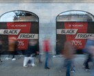 Berliner Straßenszene mit Black Friday Werbung | © mydealz.de