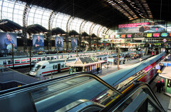 Der Hauptbahnhof in Hamburg. (Foto: Deutsche Bahn AG / Oliver Lang)