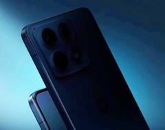 Das Motorola Edge 70 Max setzt auf ein dünnes Gehäuse mit flachem Metallrahmen.