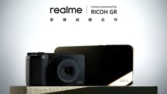 Es ist offiziell besiegelt: Eine Partnerschaft zwischen Realme und Ricoh GR soll bereits die GT8 Pro Kamera fit für den Kampf mit Xiaomi 17 Pro und Oppo Find X9 Pro machen. (Bildquelle: Ricoh/Realme)